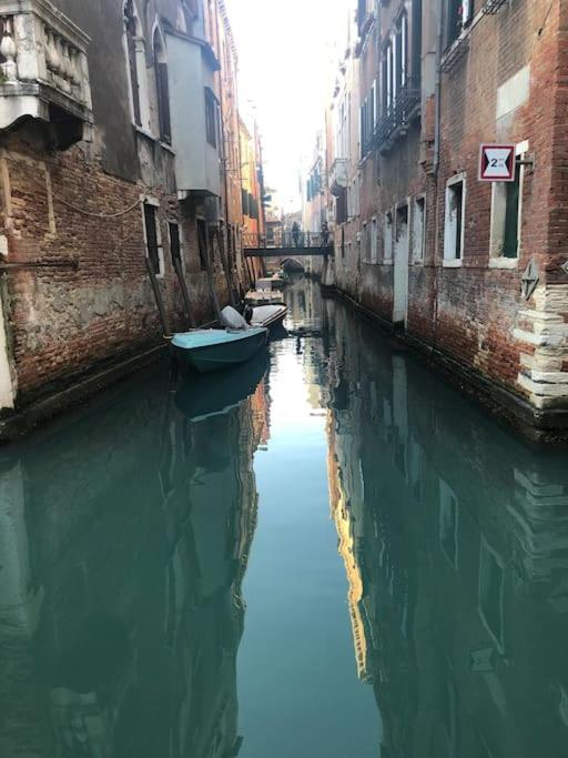 Appartement Walk On The Water ✧ 5 Minutes To Rialto Bridge à Venise Extérieur photo